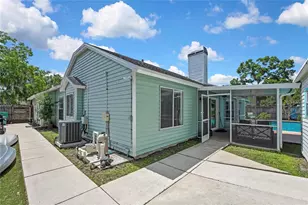 7451 Swan Lake Dr, New Port Richey, FL 34655 - Photo 37