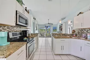 7451 Swan Lake Dr, New Port Richey, FL 34655 - Photo 13