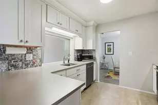 1010 Mainsail Way, Palm Harbor, FL 34685 - Photo 9