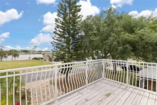 743 Bayshore Dr, Tarpon Springs, FL 34689 - Photo 29