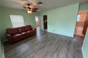 4102 74th St N, Saint Petersburg, FL 33709 - Photo 7