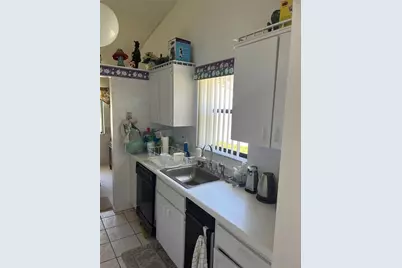 9430 Nakoma Way #12, Weeki Wachee, FL 34613 - Photo 7