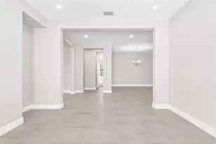 18225 Cresswind Ter, Lakewood Ranch, FL 34211 - Photo 3