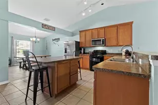 9073 Horizon Dr, Spring Hill, FL 34608 - Photo 11