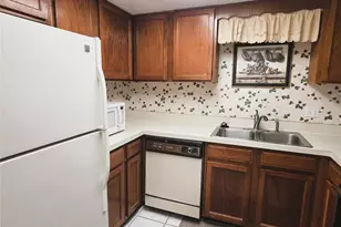1775 Cupecoy Cir, Lutz, FL 33558 - Photo 15