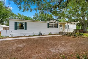 8606 Boyt Rd, Zephyrhills, FL 33540 - Photo 7