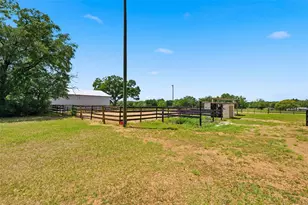 8606 Boyt Rd, Zephyrhills, FL 33540 - Photo 43