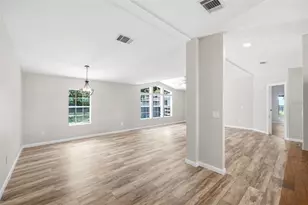 8606 Boyt Rd, Zephyrhills, FL 33540 - Photo 17