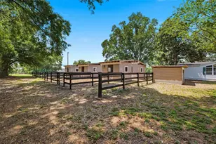 8606 Boyt Rd, Zephyrhills, FL 33540 - Photo 41