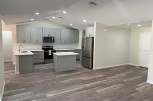 13465 Canyon Swallow Rd, Weeki Wachee, FL 34614 - Photo 5