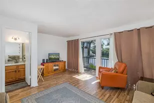 9001 Tudor Dr, Tampa, FL 33615 - Photo 11