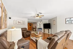 8976 Lake Dr, New Port Richey, FL 34654 - Photo 7