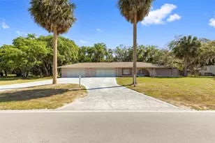 8976 Lake Dr, New Port Richey, FL 34654 - Photo 3