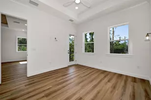 158 E Spruce St, Tarpon Springs, FL 34689 - Photo 37