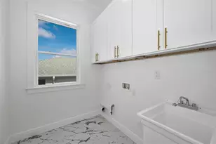 158 E Spruce St, Tarpon Springs, FL 34689 - Photo 47