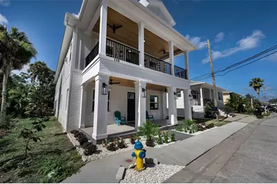 158 E Spruce Street, Tarpon Springs, FL 34689 - Photo 3
