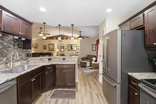 16389 Margot Rd, Weeki Wachee, FL 34614 - Photo 15