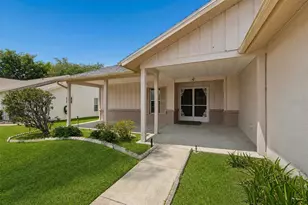 4643 Sandpointe Dr, New Port Richey, FL 34655 - Photo 3