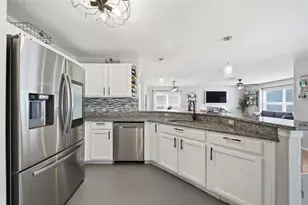 7510 Maroon Peak Dr, Ruskin, FL 33573 - Photo 13
