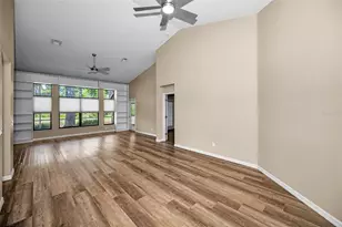 9307 Palm Haven Ct, New Port Richey, FL 34655 - Photo 7