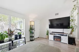 7507 Woodland Oaks Ct, Tampa, FL 33615 - Photo 7