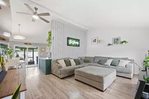 7507 Woodland Oaks Ct, Tampa, FL 33615 - Photo 5