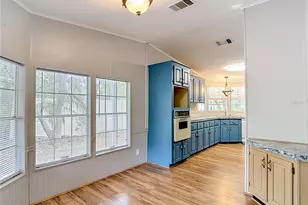 38906 Alston Ave, Zephyrhills, FL 33542 - Photo 31