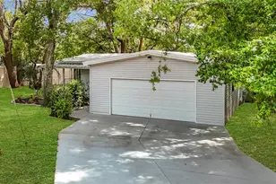 38906 Alston Ave, Zephyrhills, FL 33542 - Photo 3