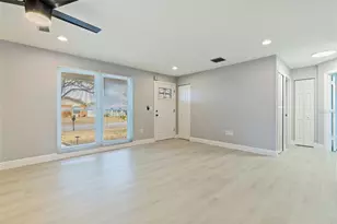 7442 Compton Ln, New Port Richey, FL 34655 - Photo 9