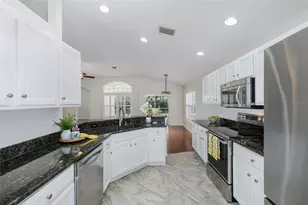 11428 Hidden Cove Ct, Trinity, FL 34655 - Photo 11