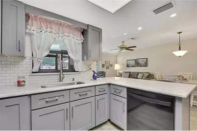 9045 Gaynor Street, Spring Hill, FL 34608 - Photo 15
