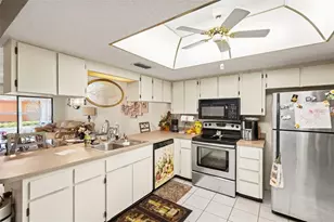 7233 Greystone Dr, Hudson, FL 34667 - Photo 5
