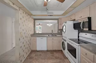 4660 Marine Pkwy, New Port Richey, FL 34652 - Photo 21