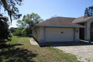 8904 Planters Ln, New Port Richey, FL 34654 - Photo 3