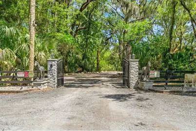 7845 N Flame Vine Way, Crystal River, FL 34428 - Photo 9