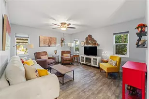 300 S Florida Ave, Tarpon Springs, FL 34689 - Photo 13