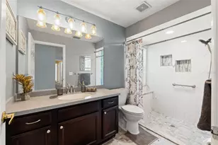 10311 Pineneedles Dr, New Port Richey, FL 34654 - Photo 7