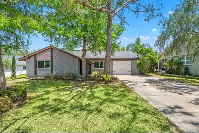 8804 Lincolnshire Drive, Hudson, FL 34667 - Photo 9