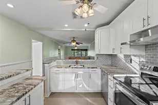11430 Carriage Hill Dr, Port Richey, FL 34668 - Photo 5