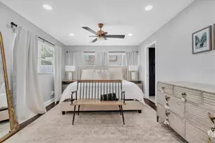 6860 14th Way S, Saint Petersburg, FL 33705 - Photo 17