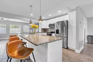 6860 14th Way S, Saint Petersburg, FL 33705 - Photo 11