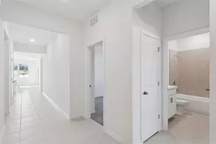 4300 Darby Ct, Eustis, FL 32736 - Photo 3