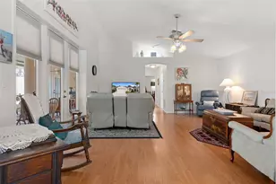382 Royal Palm Way, Spring Hill, FL 34608 - Photo 3