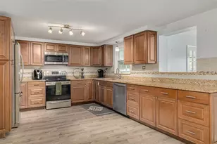 8510 Green St, Port Richey, FL 34668 - Photo 13