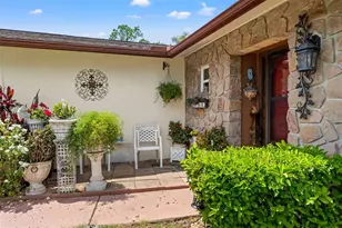 10541 Green Meadow Ln, Port Richey, FL 34668 - Photo 3
