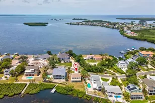 1647 Seabreeze Dr, Tarpon Springs, FL 34689 - Photo 45