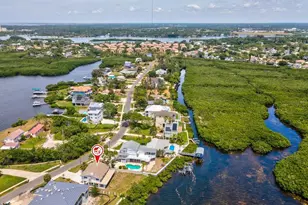 1647 Seabreeze Dr, Tarpon Springs, FL 34689 - Photo 47