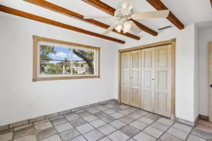 1647 Seabreeze Dr, Tarpon Springs, FL 34689 - Photo 27