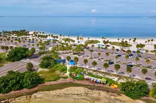 1647 Seabreeze Dr, Tarpon Springs, FL 34689 - Photo 57