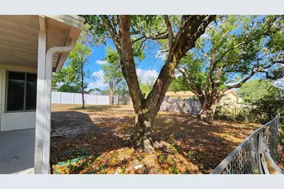 4518 Yorkshire Avenue, Spring Hill, FL 34609 - Photo 3